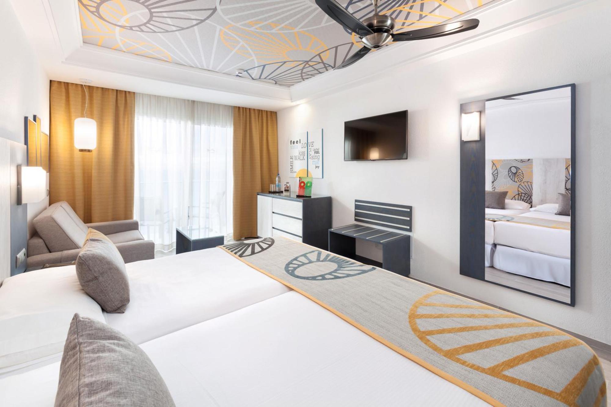 Double Room Sea View & Sofa Bed,1740689421:JPEG