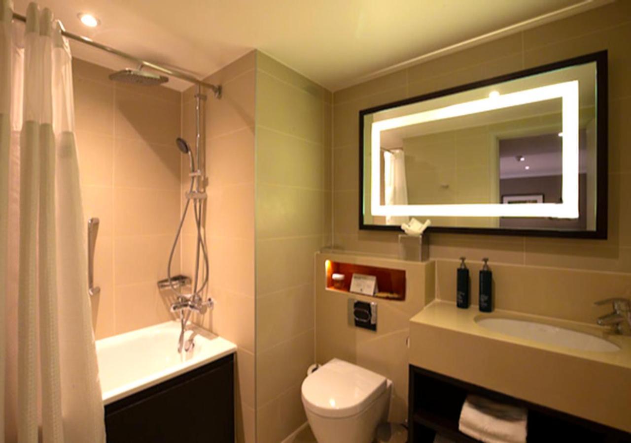 Junior King Suite
