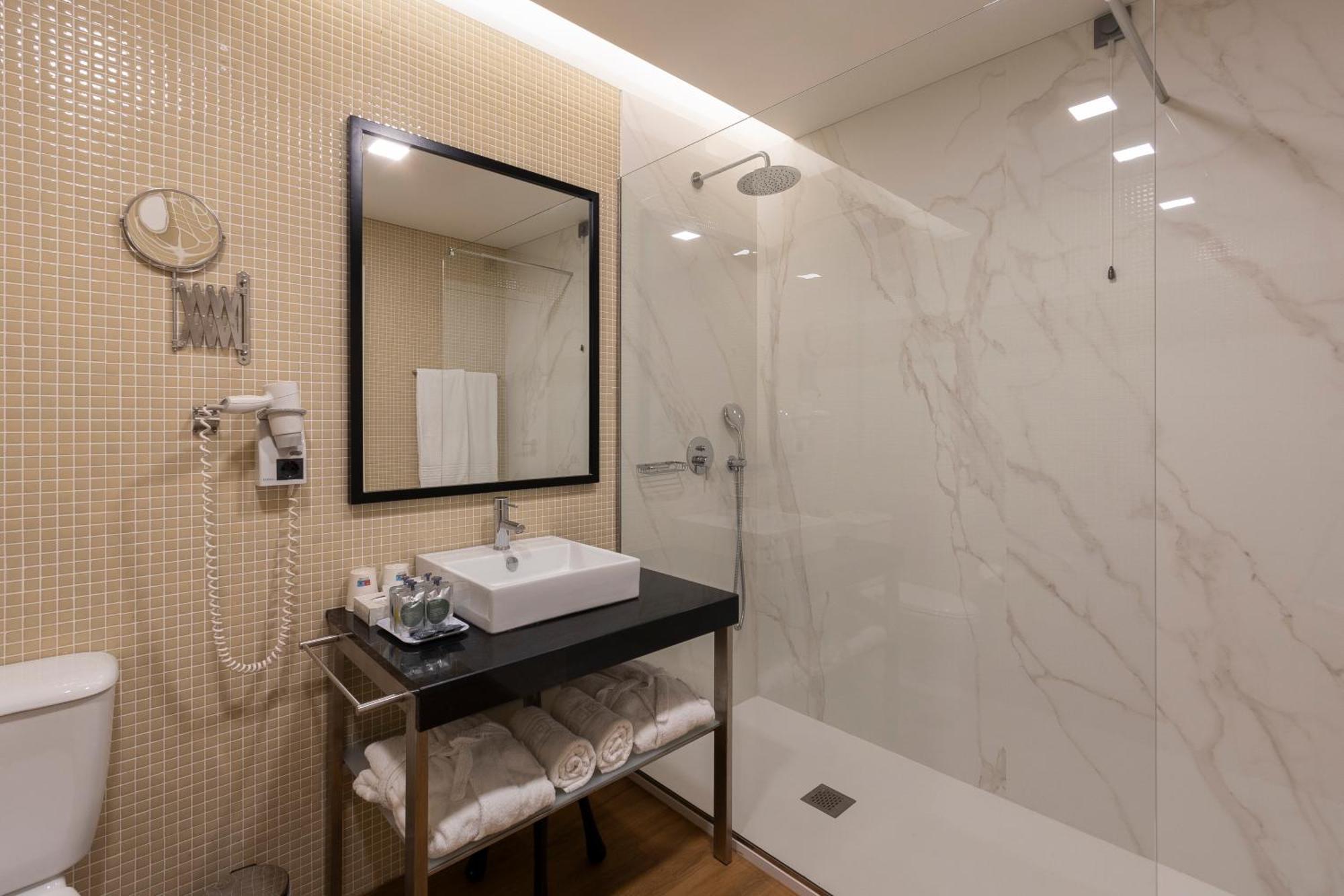 Superior Suite with Sea View,1742571968:JPEG