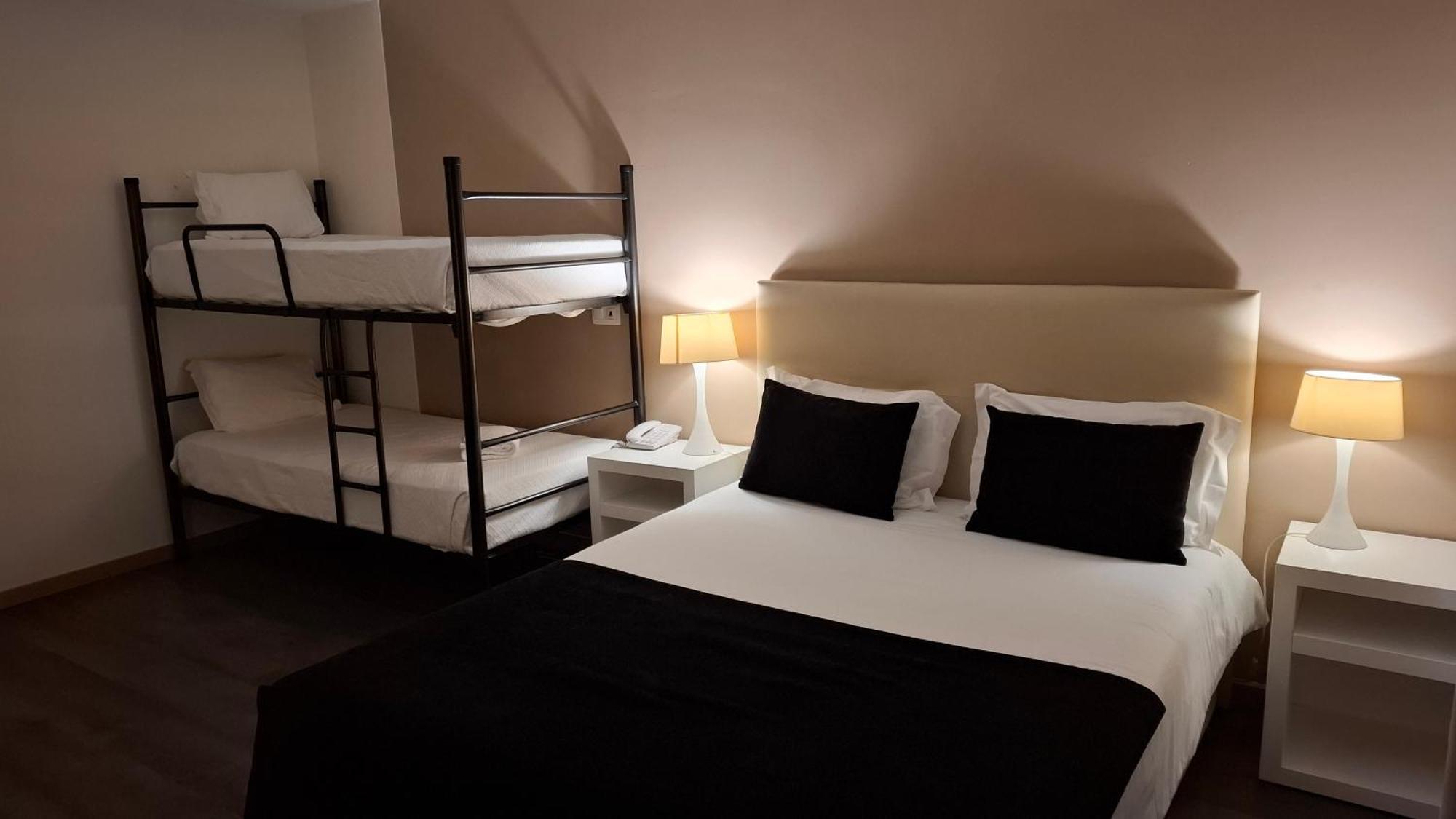 Double Room with Extra Bed,1742627466:JPEG