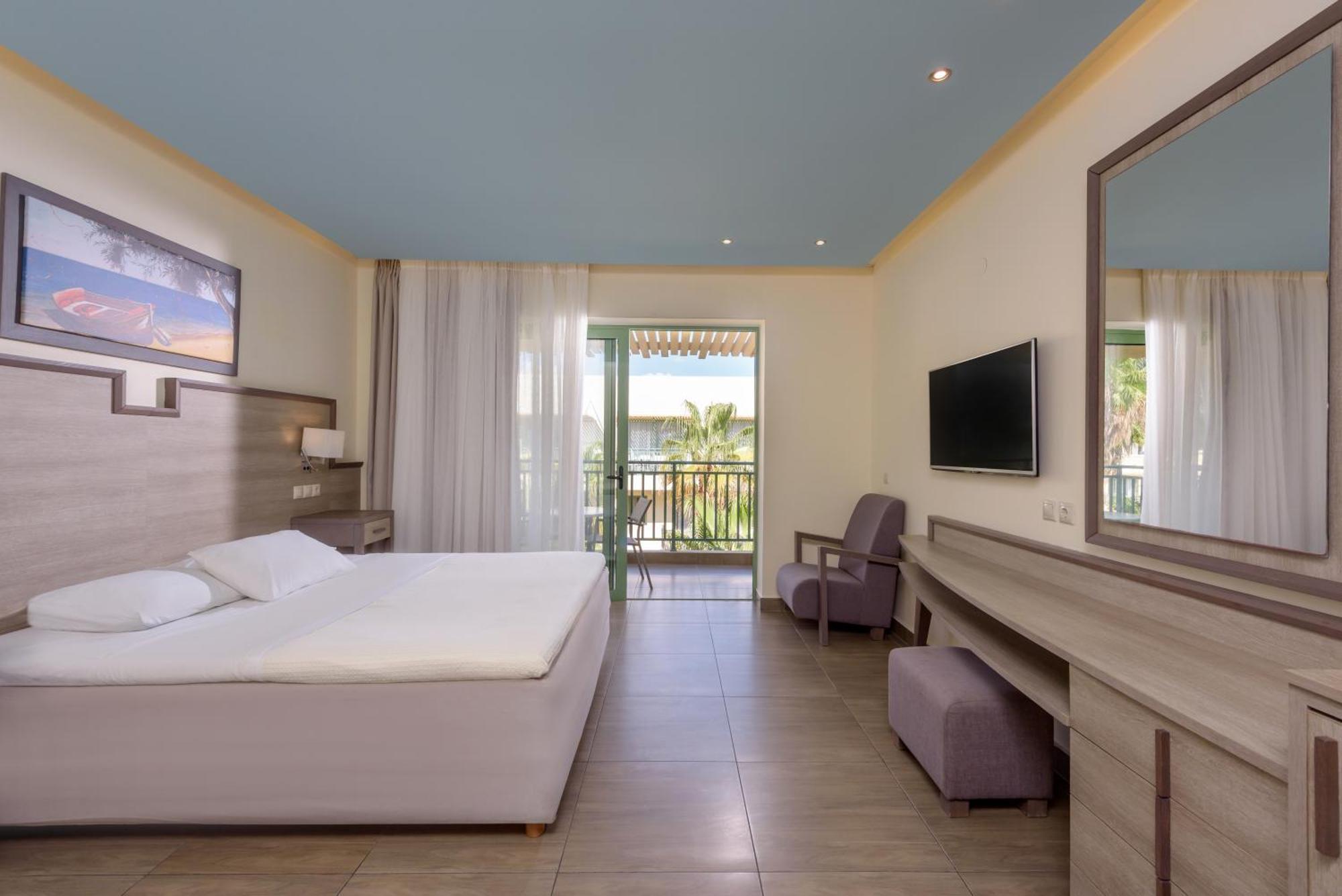 Double Room,1742644765:JPEG