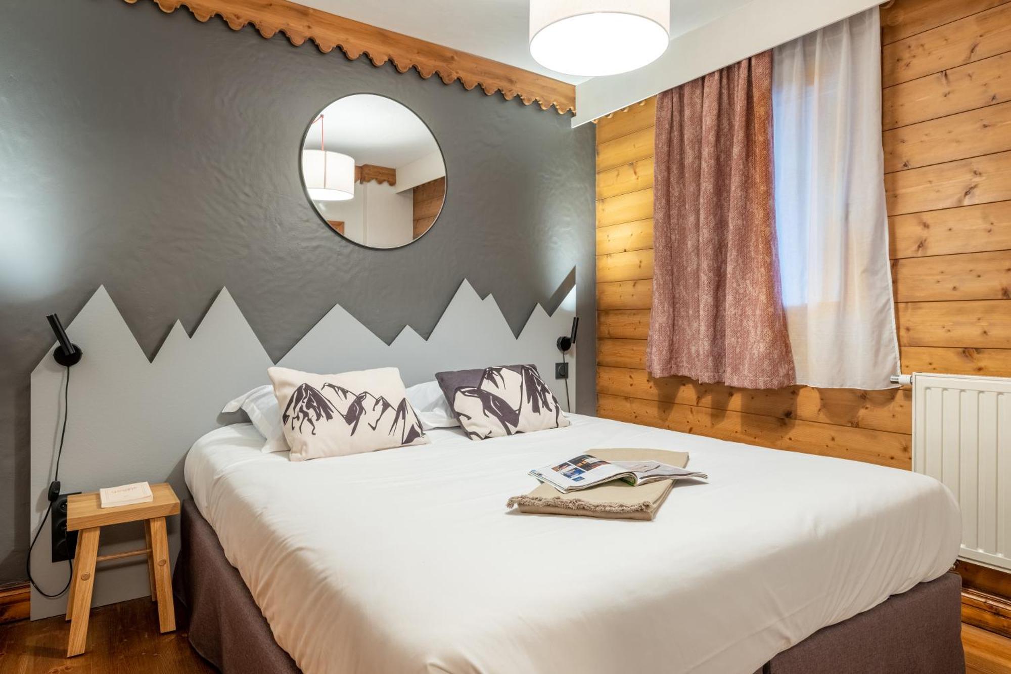 Superior Two-Bedroom Apartment (6 People)