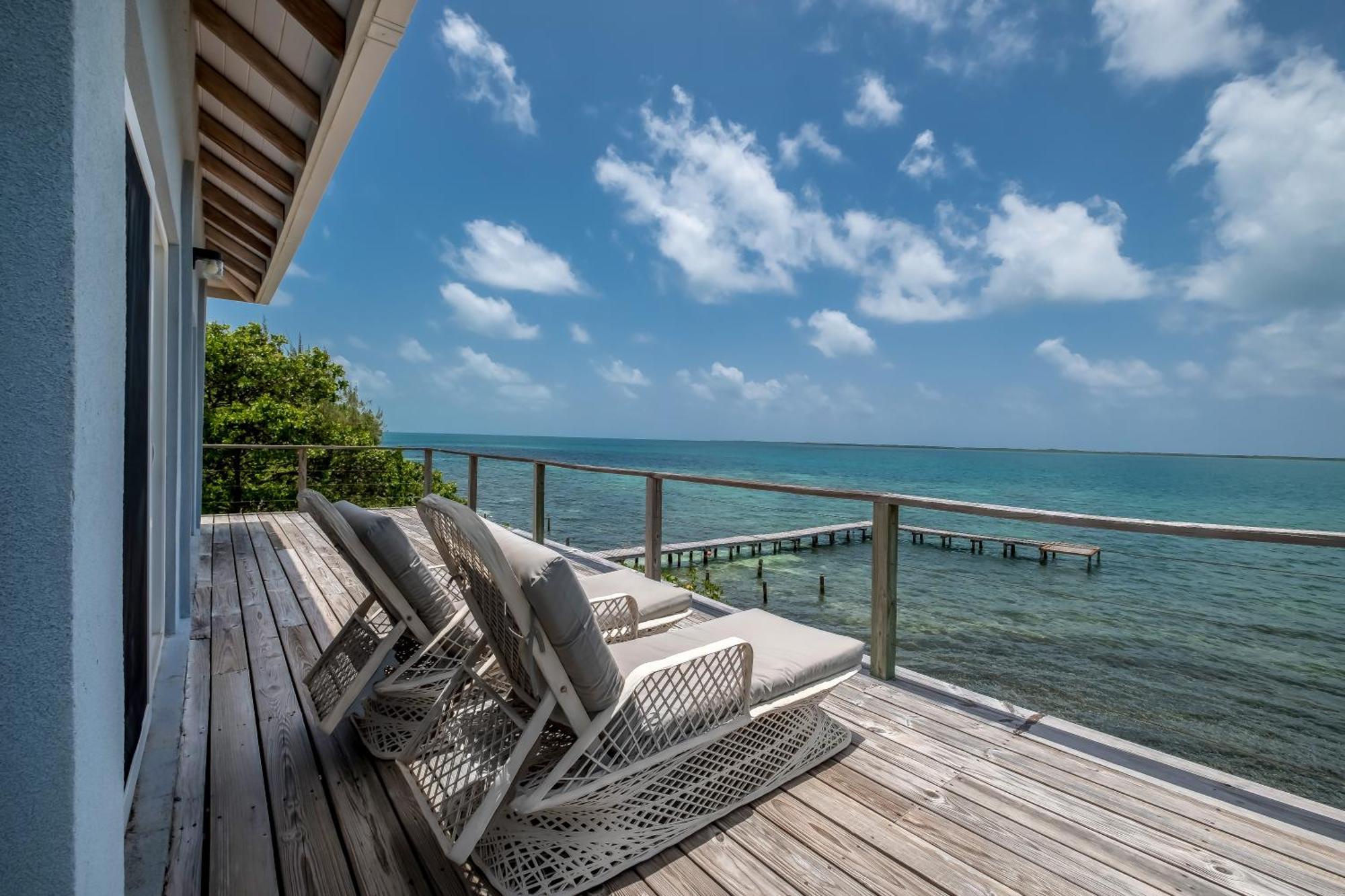 Penthouse Oceanfront Cabana