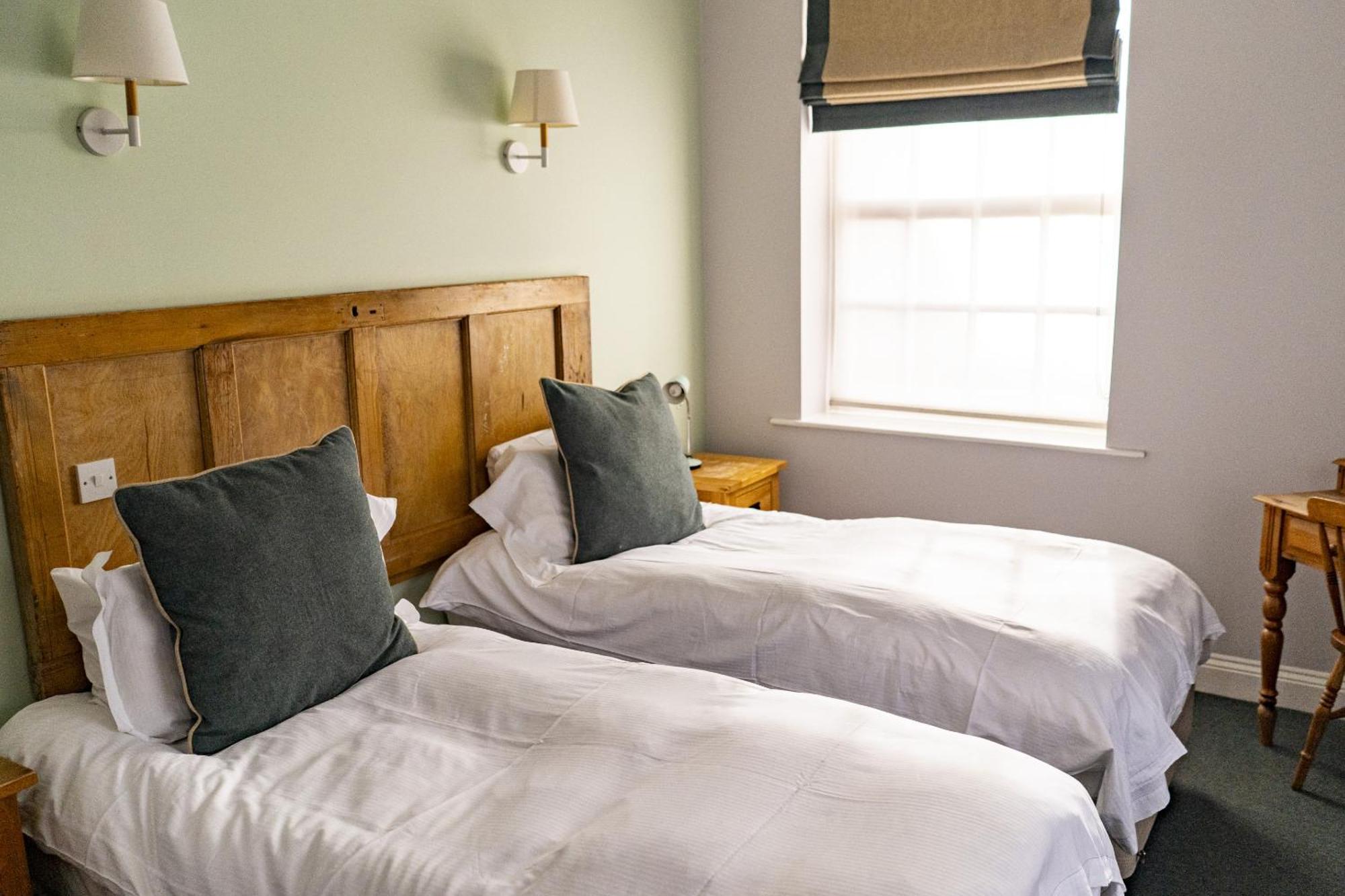Twin Room with Private Bathroom