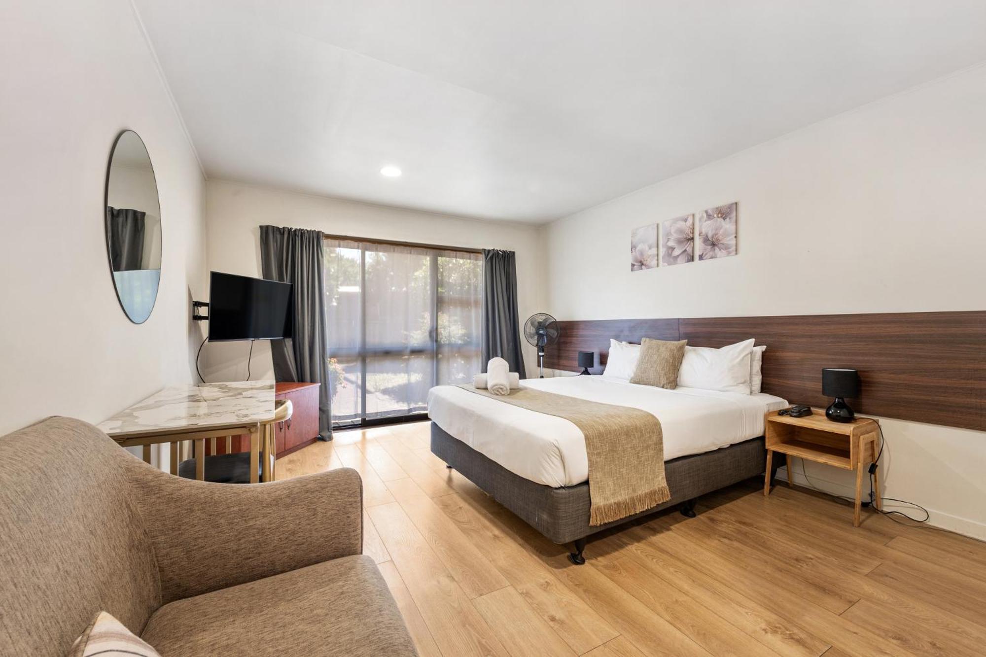 Standard Queen Room,1743159172:JPEG