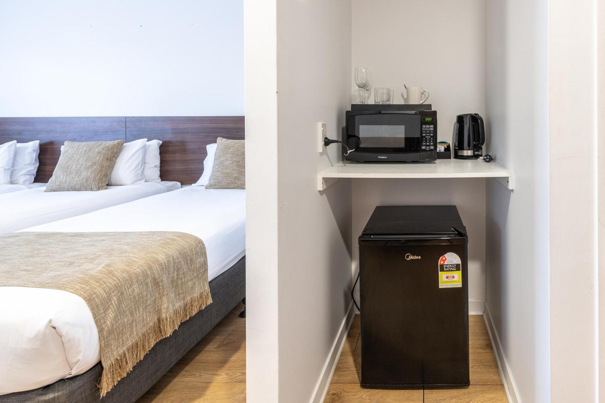 Triple Room,1743159200:JPEG