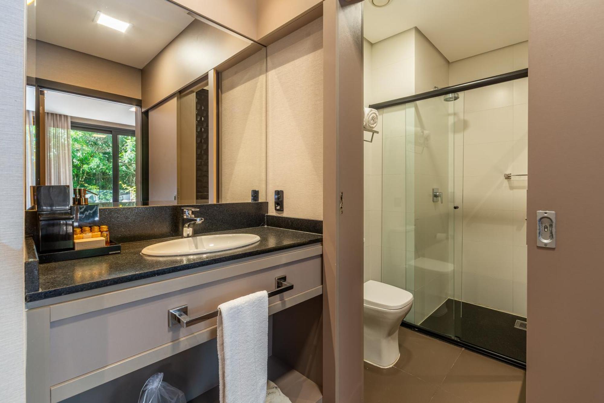 Deluxe Deck Suite