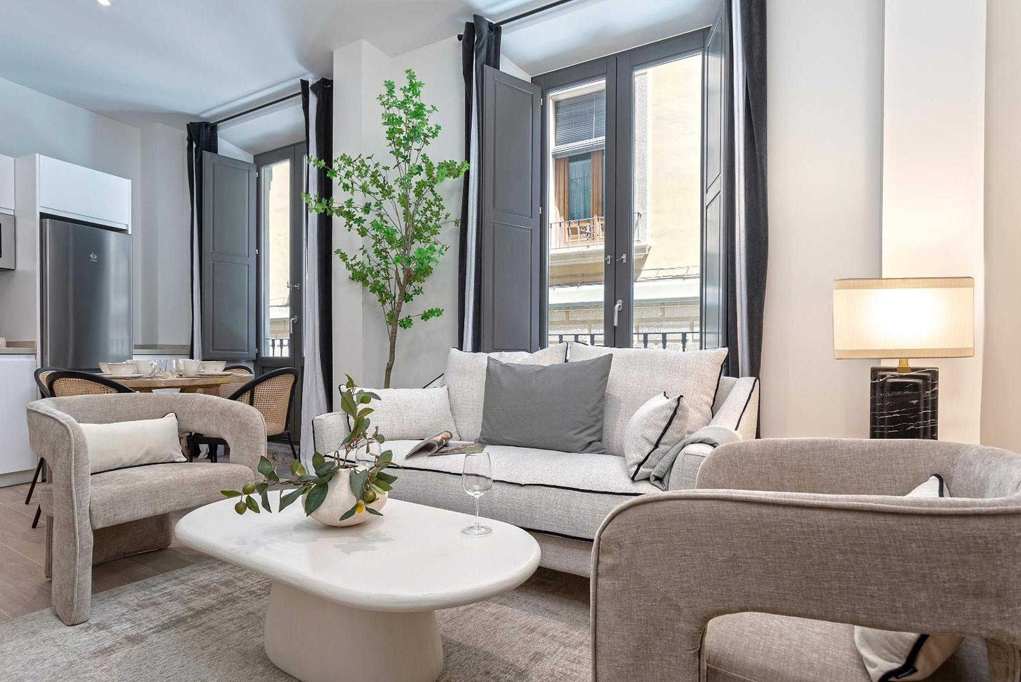 Apartamento de 2 dormitorios con balcón
