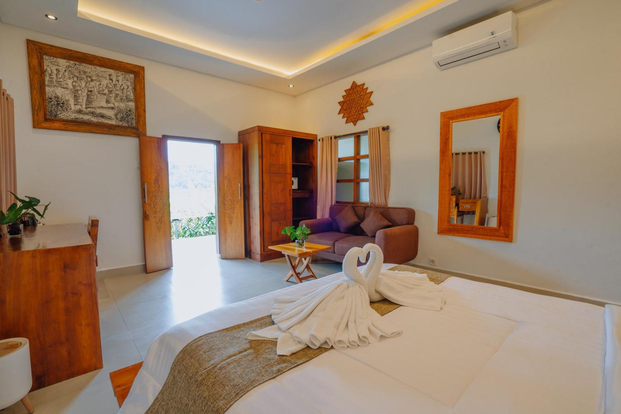 Deluxe Double Room 2