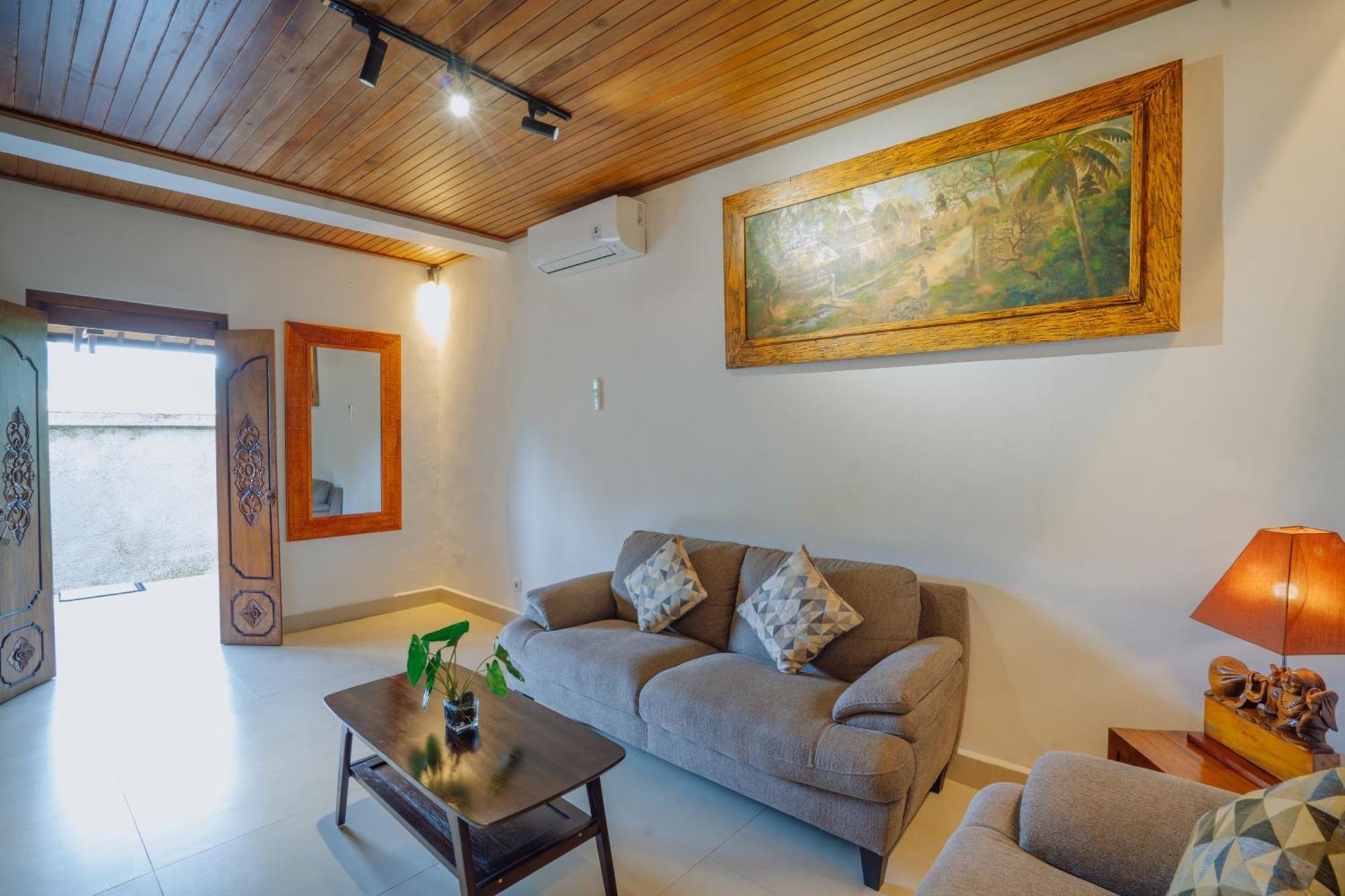 One-Bedroom Bungalow