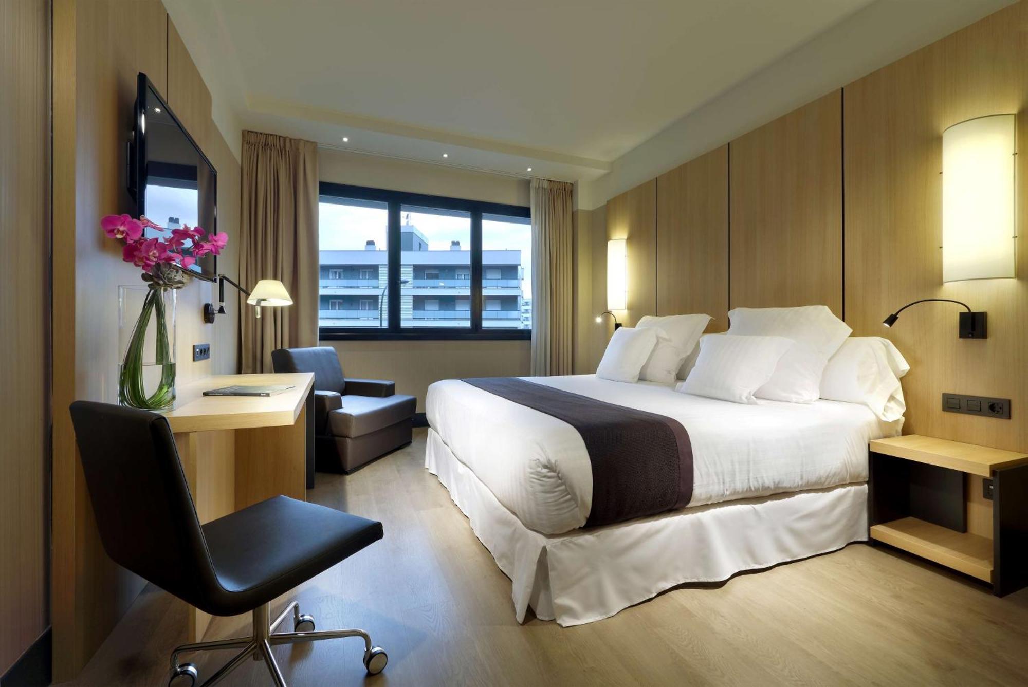 Quarto Familiar (2 Adultos + 1 Criança)
