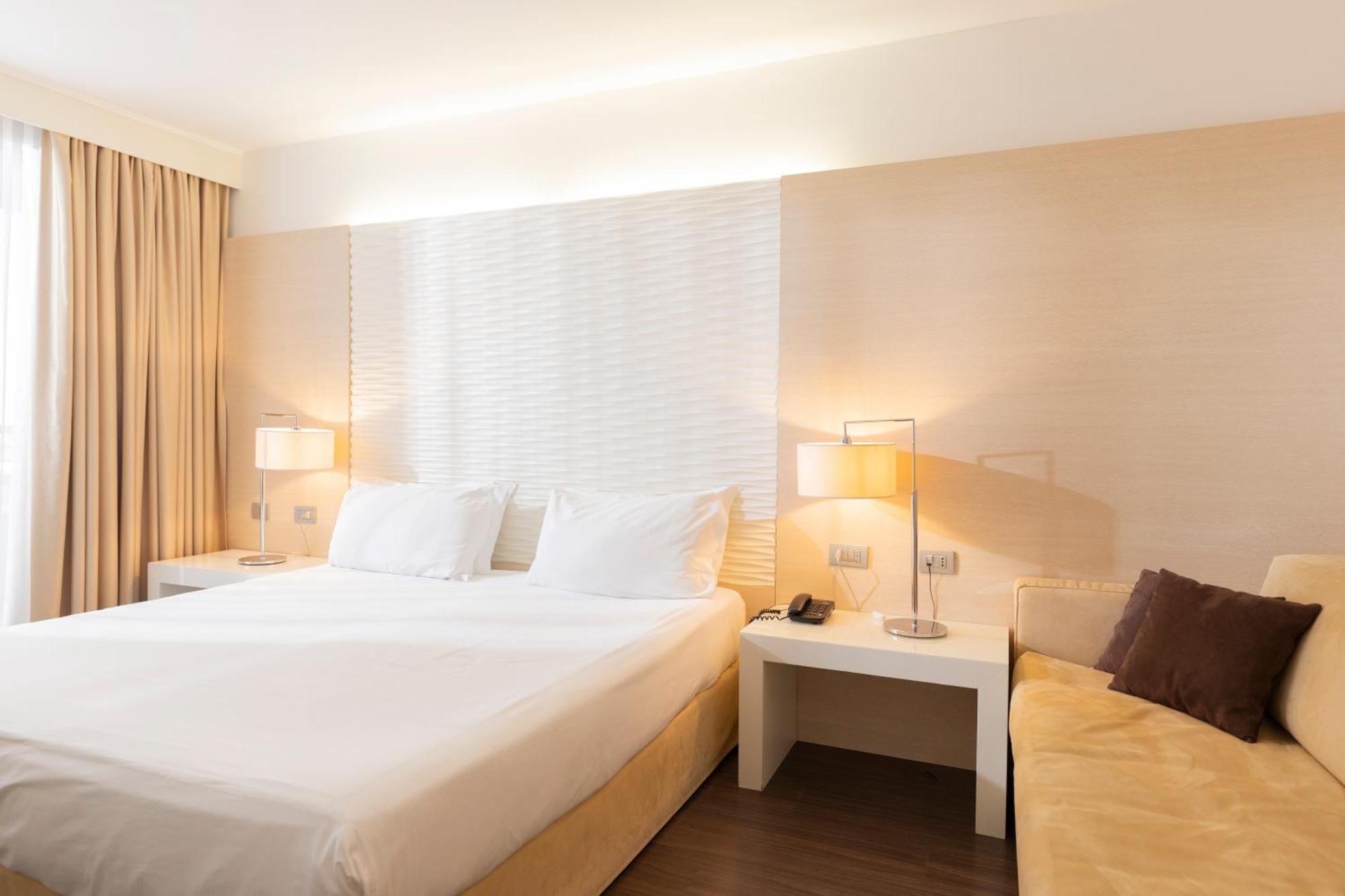 Superior Double Room Side Sea View
