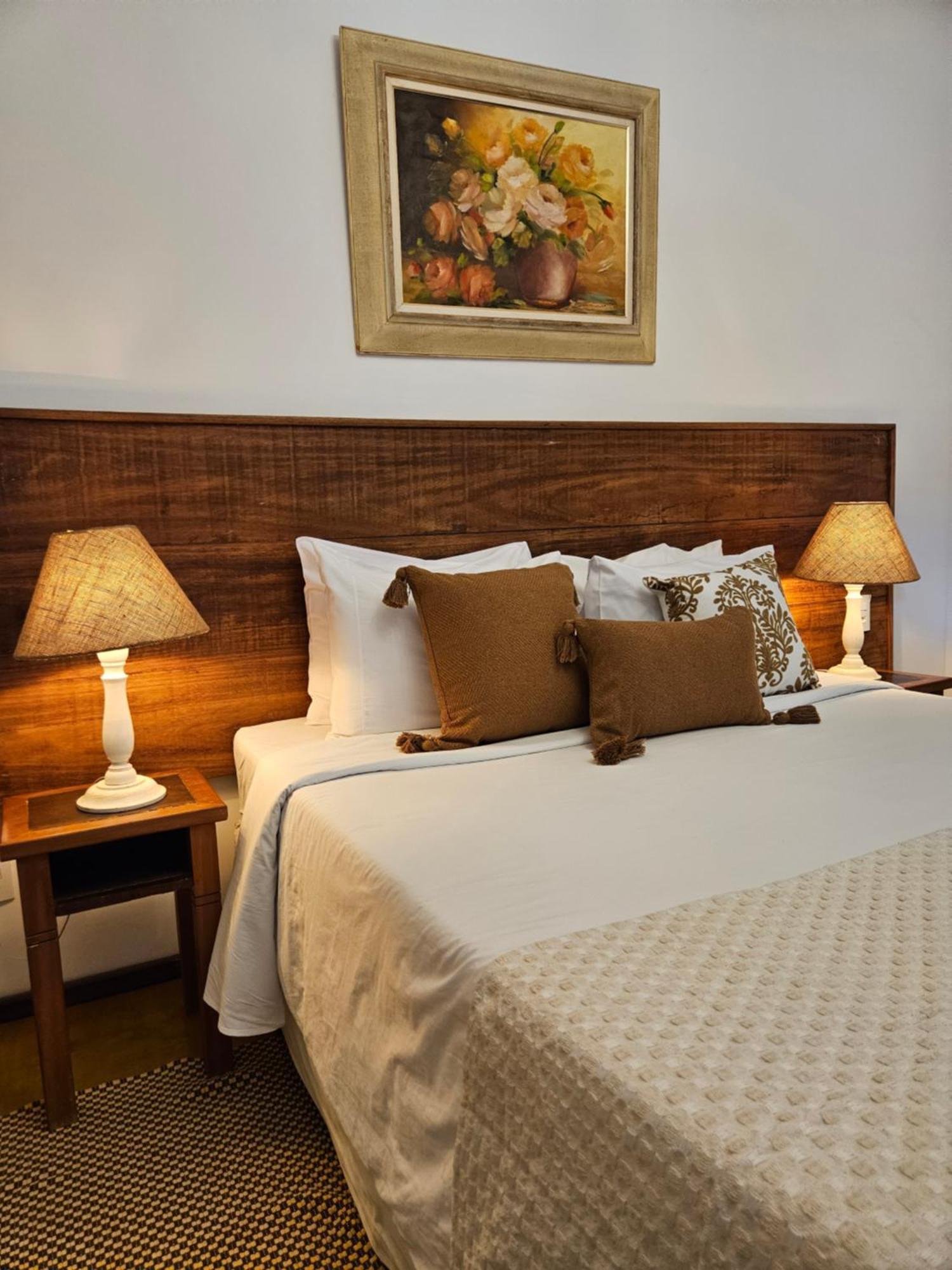 Standard Queen Room