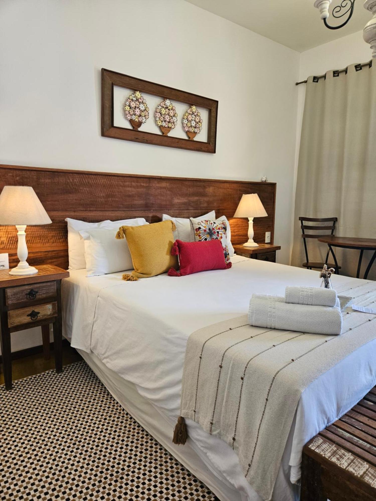 Standard Queen Room