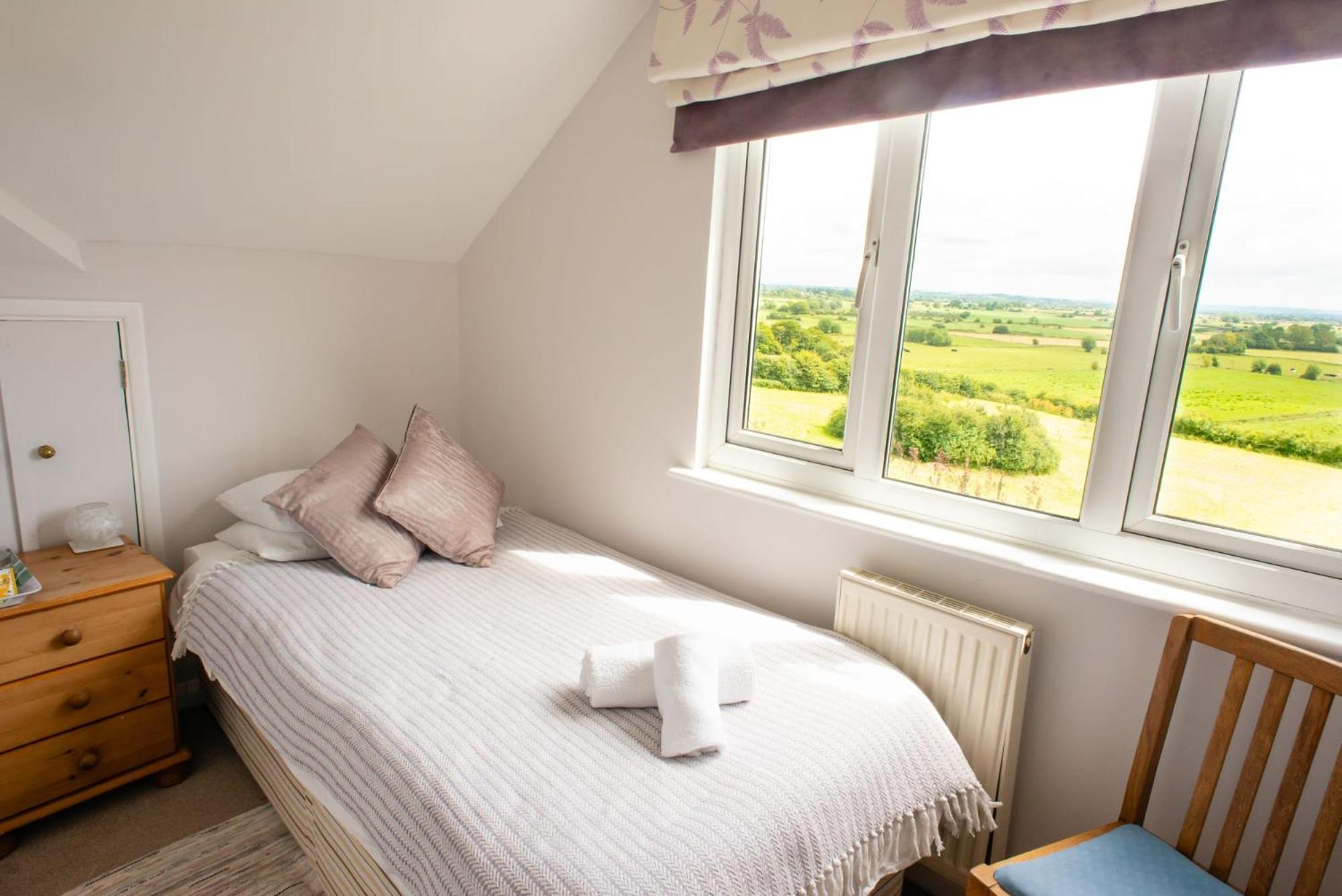 Economy Single Room