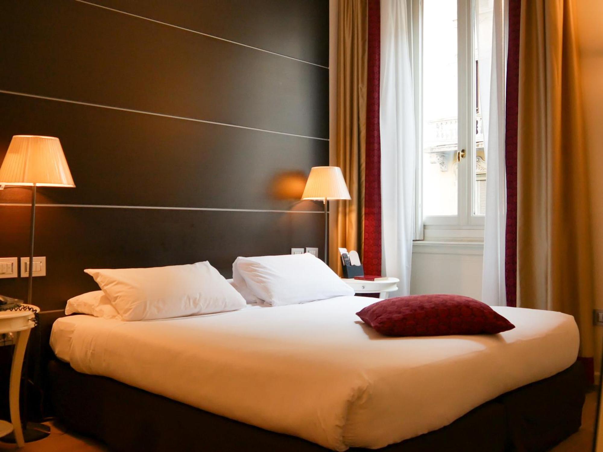Deluxe Room,1774237011:JPEG