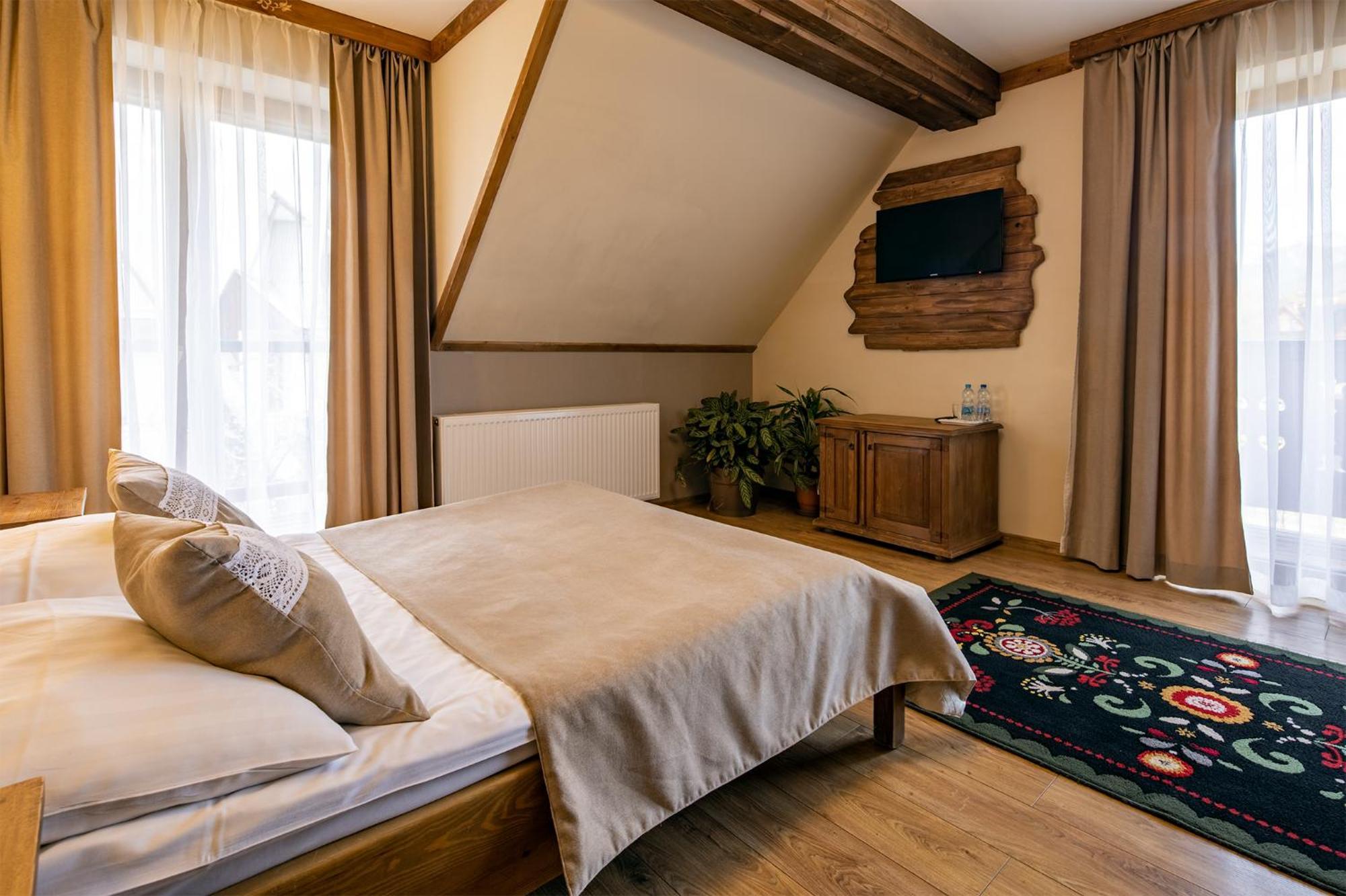 Deluxe Double Room Mountain View
