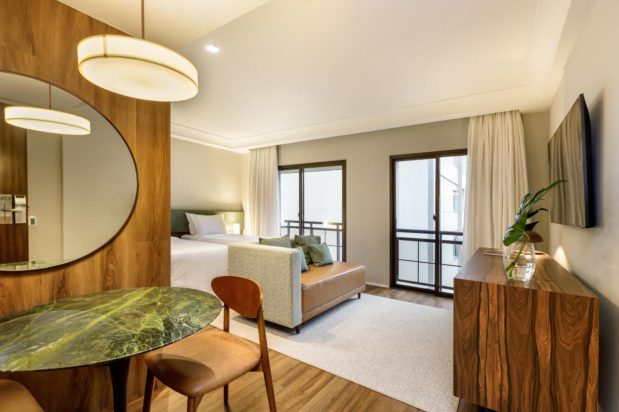 Standard Double Suite