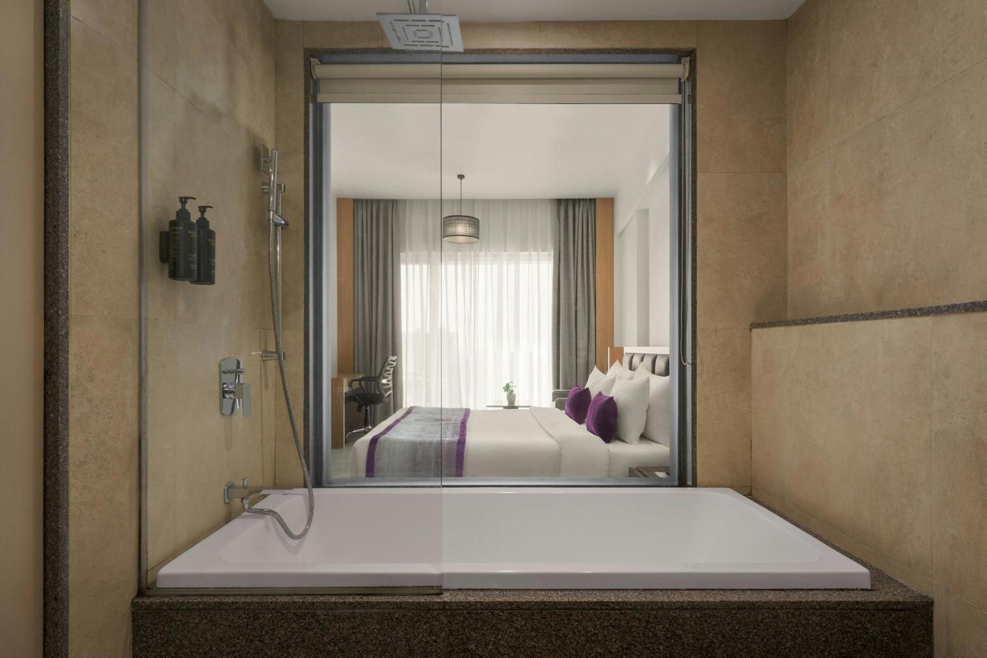 Fern Classic Twin Room with Mountain View
