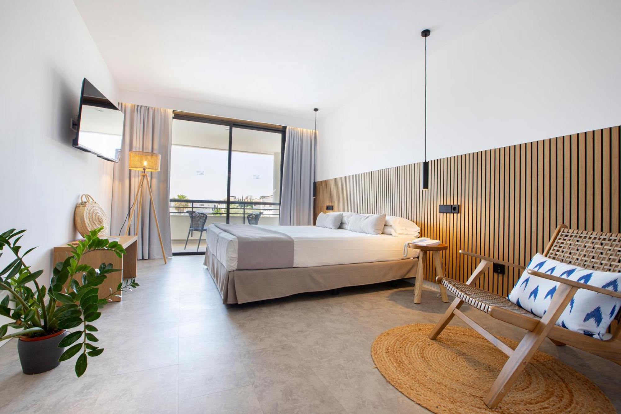 Superior Double or Twin Room Pool View