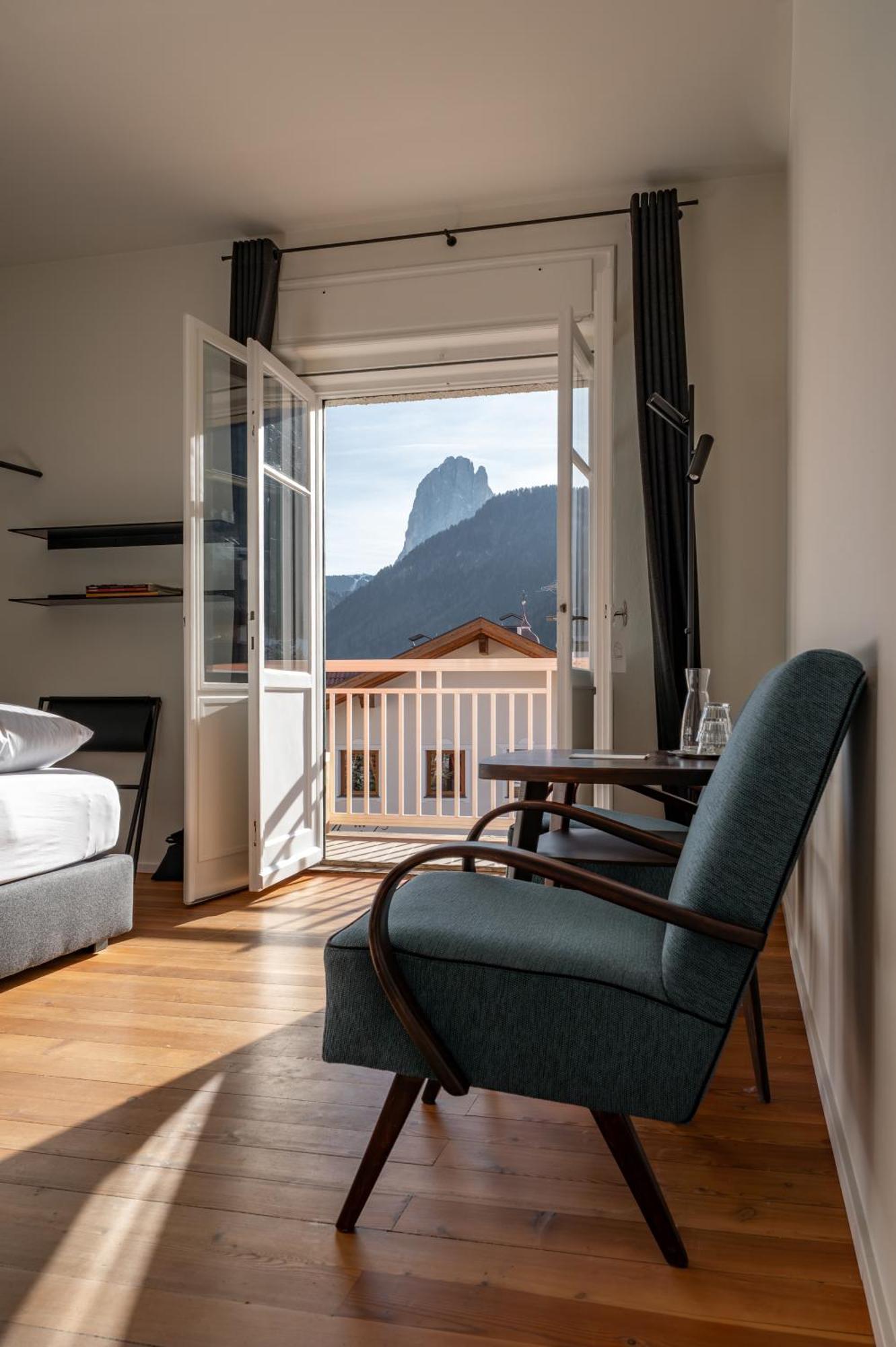 Standard Double or Twin Room Balcony