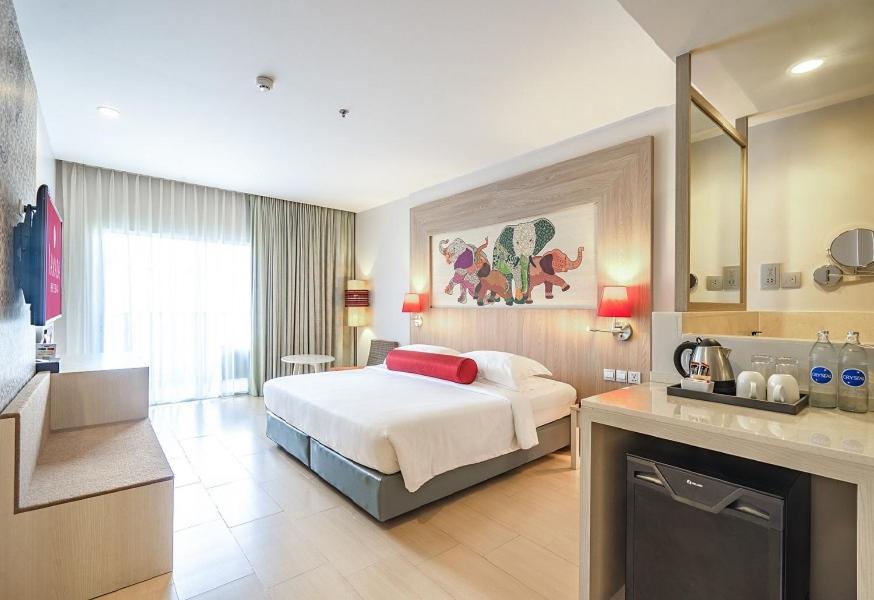 Chambre Lit King-Size Deluxe - Vue sur Ville