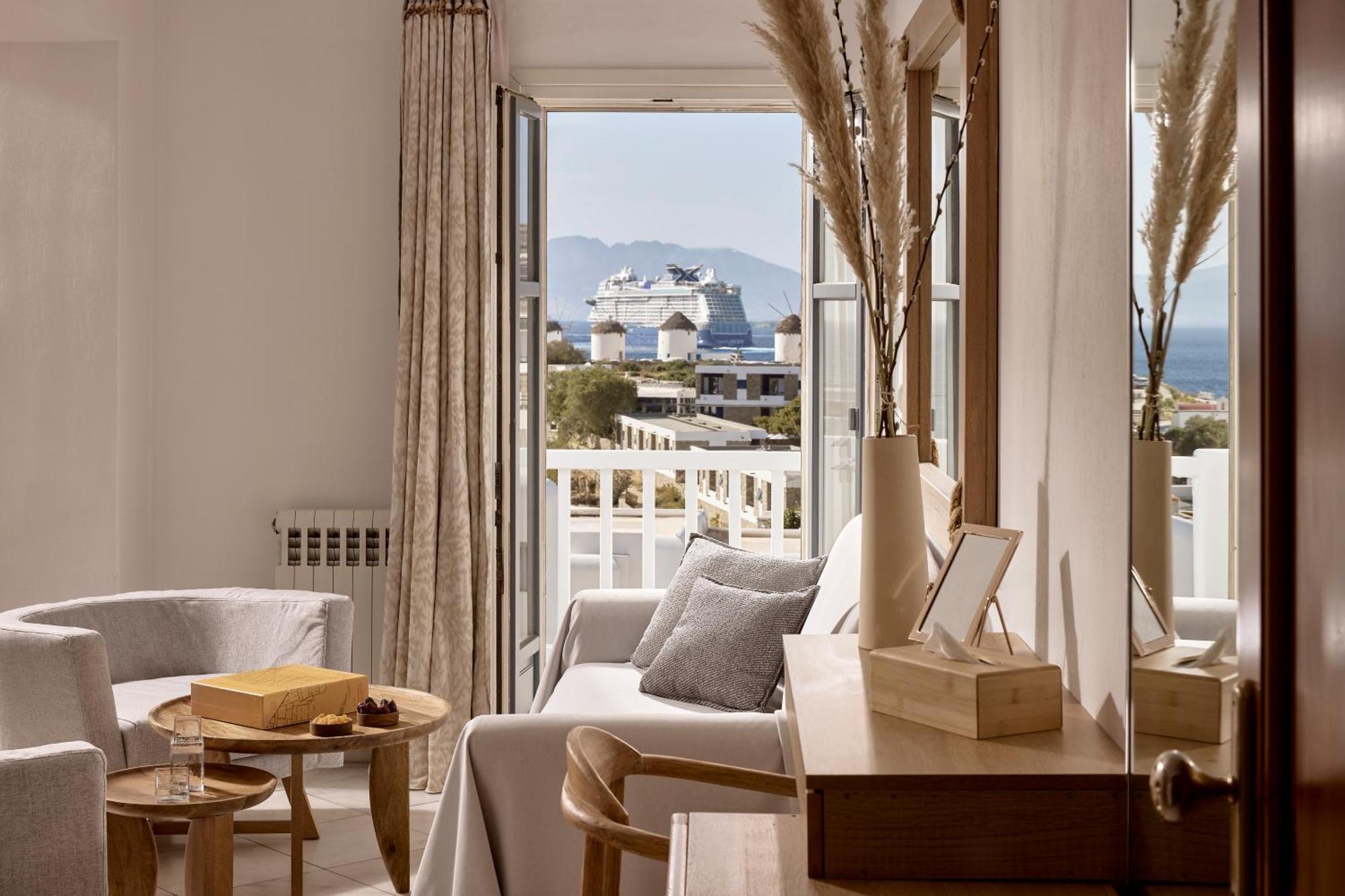 Grand Sea View Suite