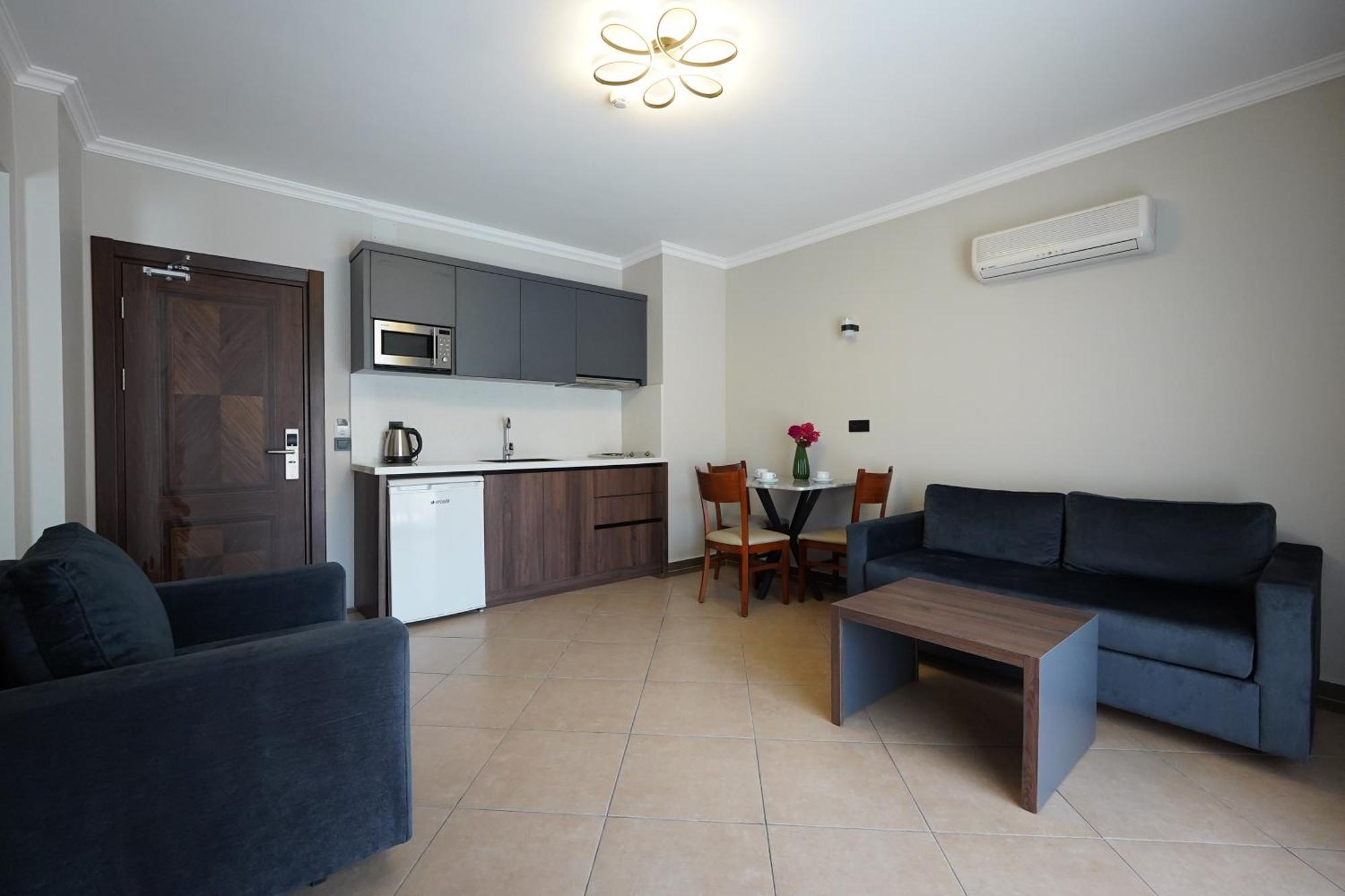One-Bedroom Apartment