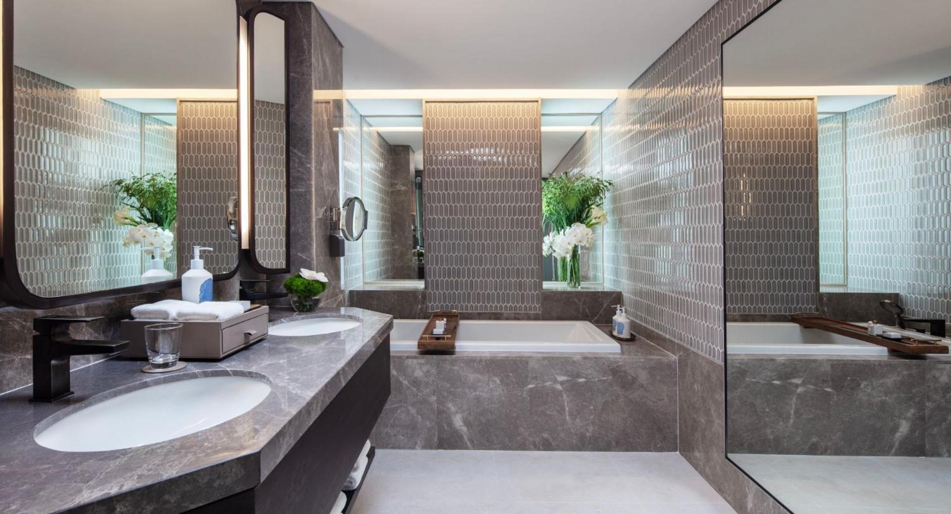 Garden Pool Suite