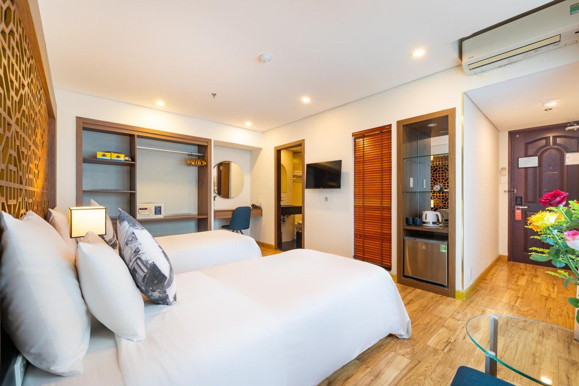 Twin Room with Bath