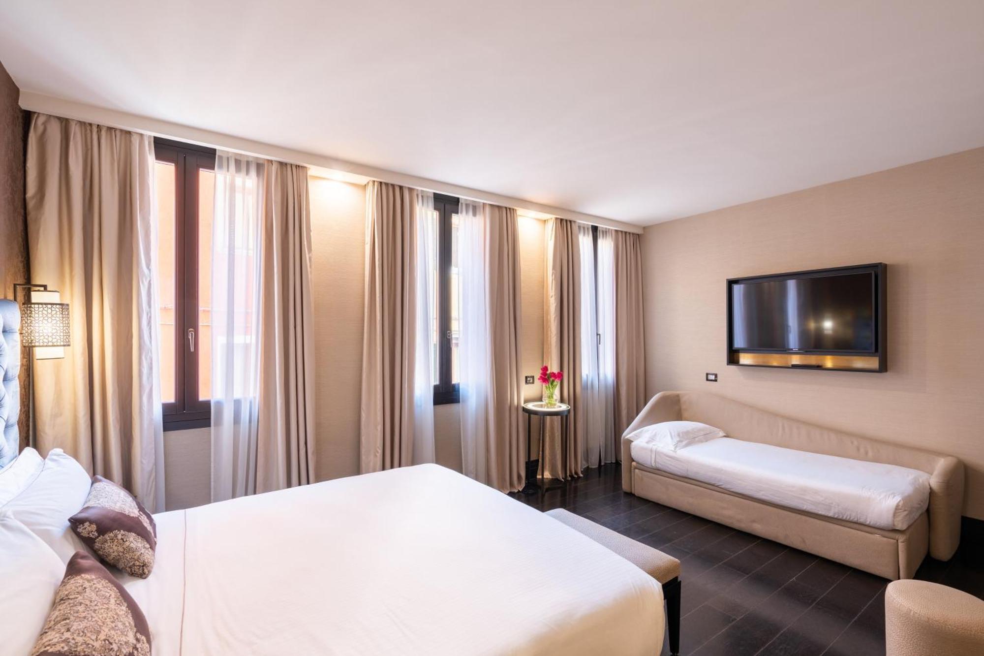Premium King Room Sofa Bed,1772884202:JPEG