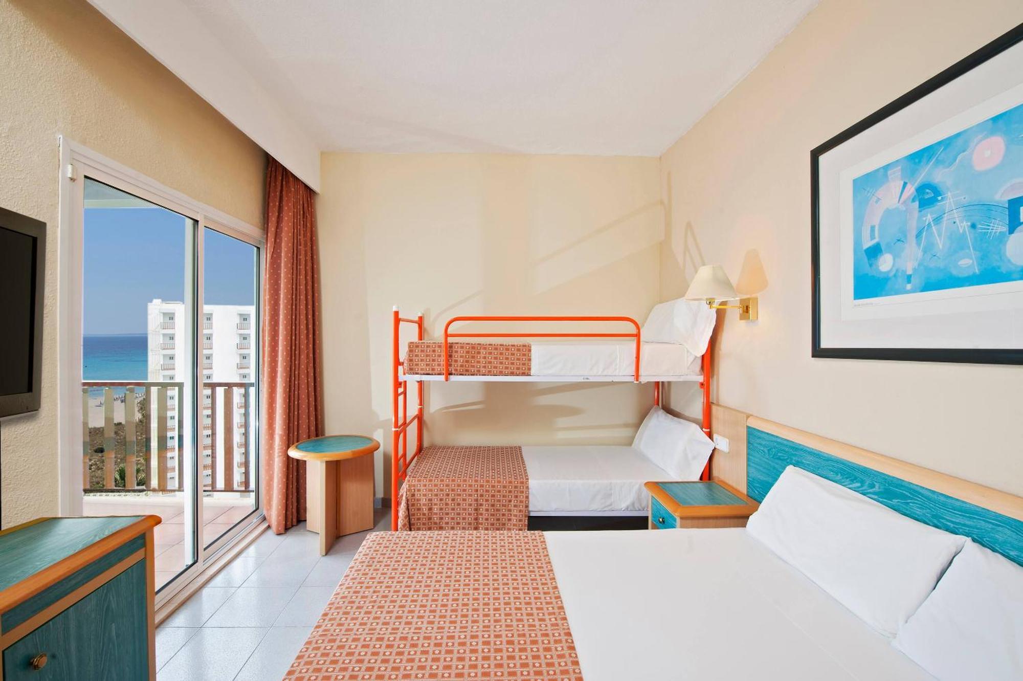 Standard Double Room with Sea View (2 Adults + 2 Children)