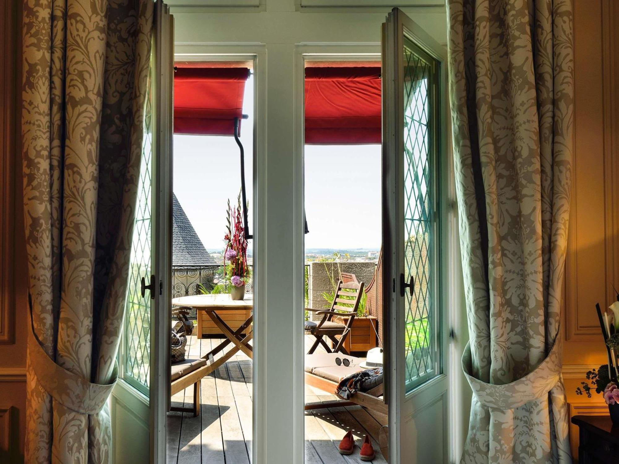 Superior King Room Terrace Garden View