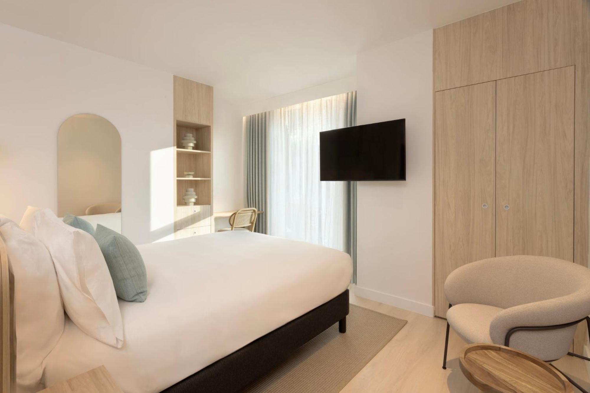 Studio Suite A