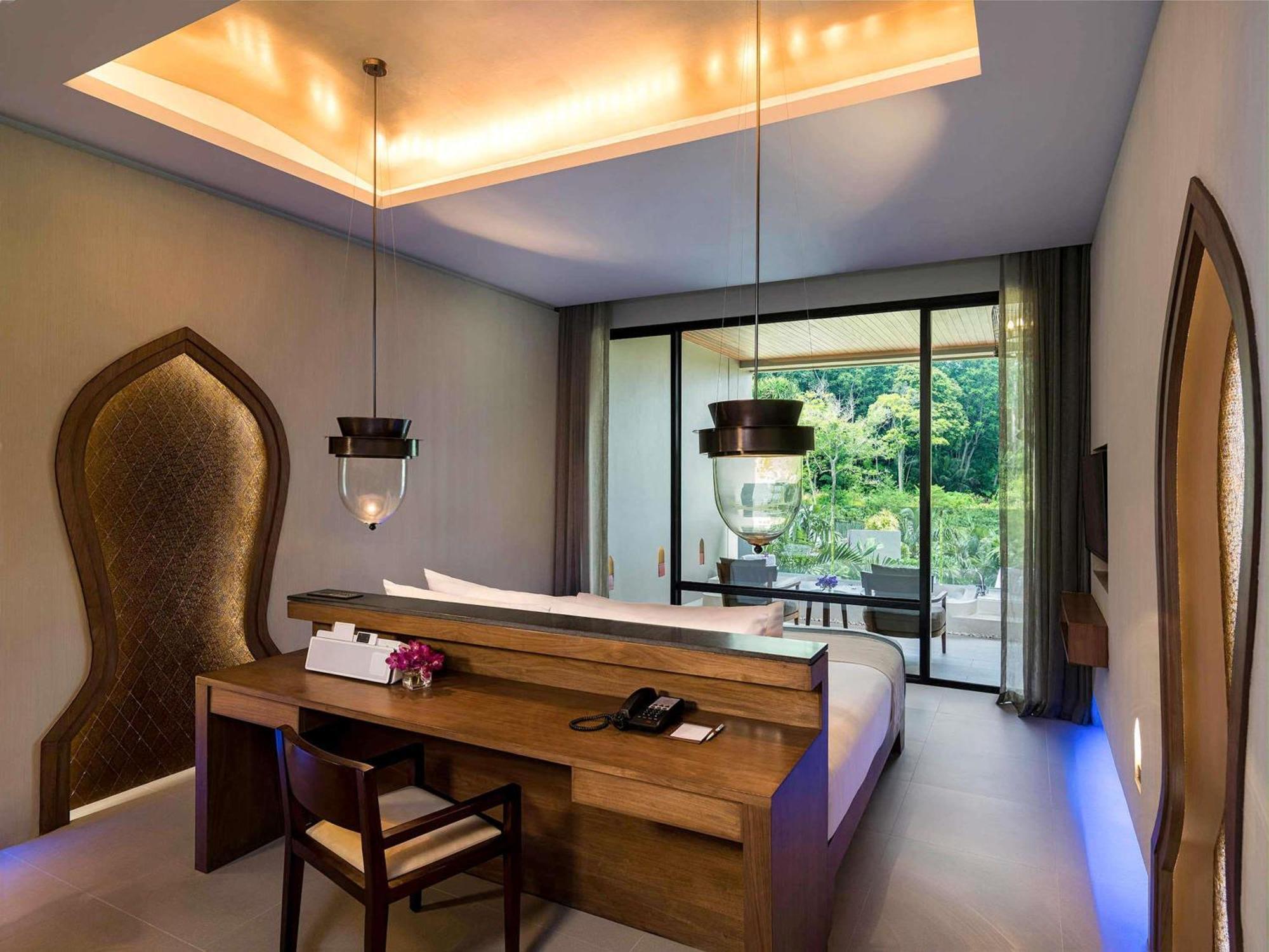 Premier King Room Spa Bath