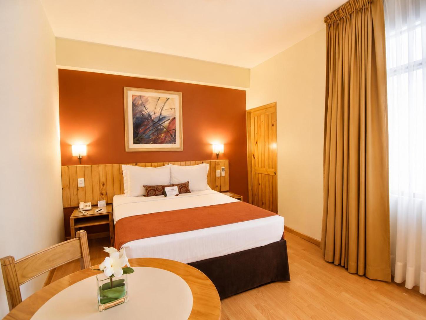 Queen Room