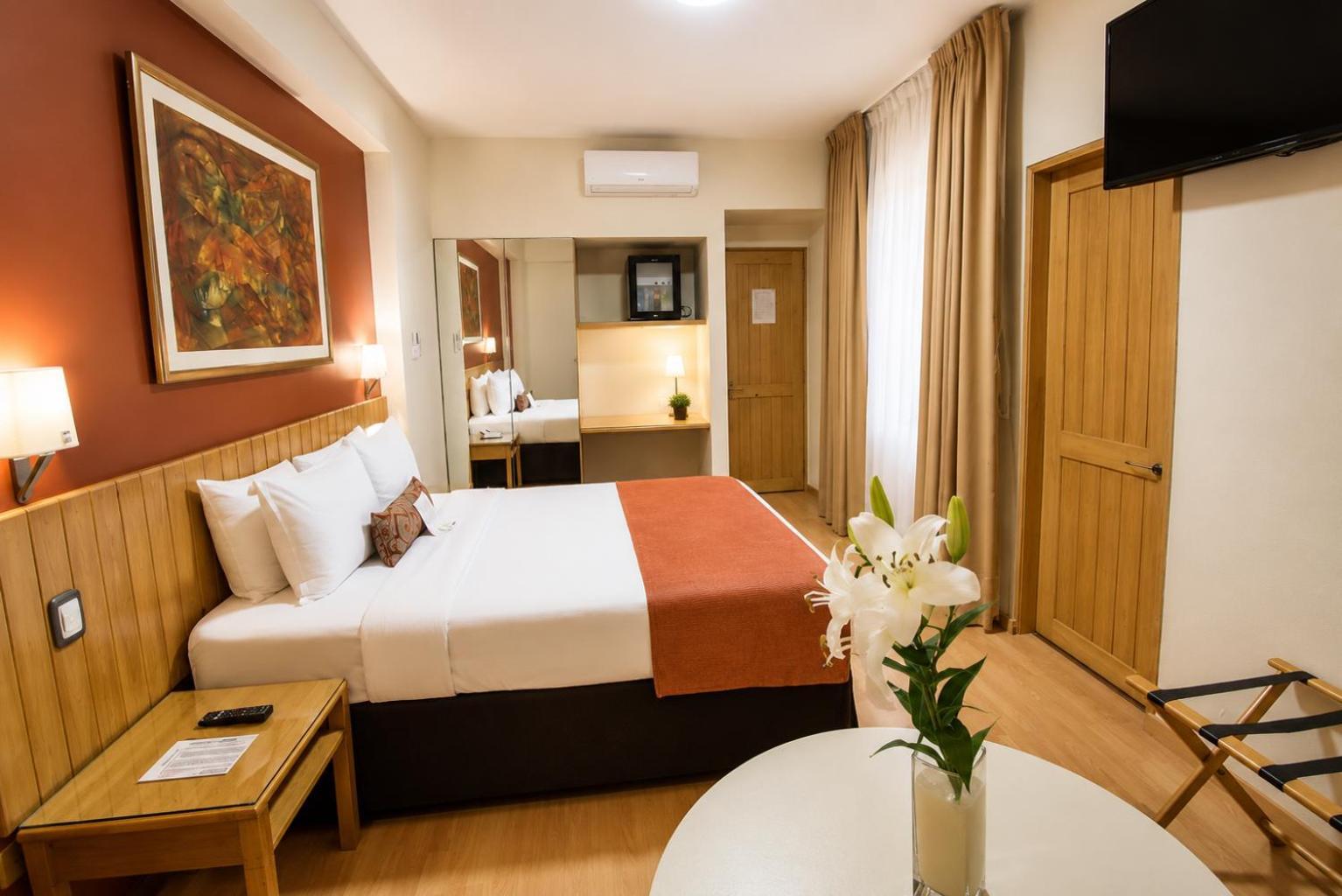 Queen Room