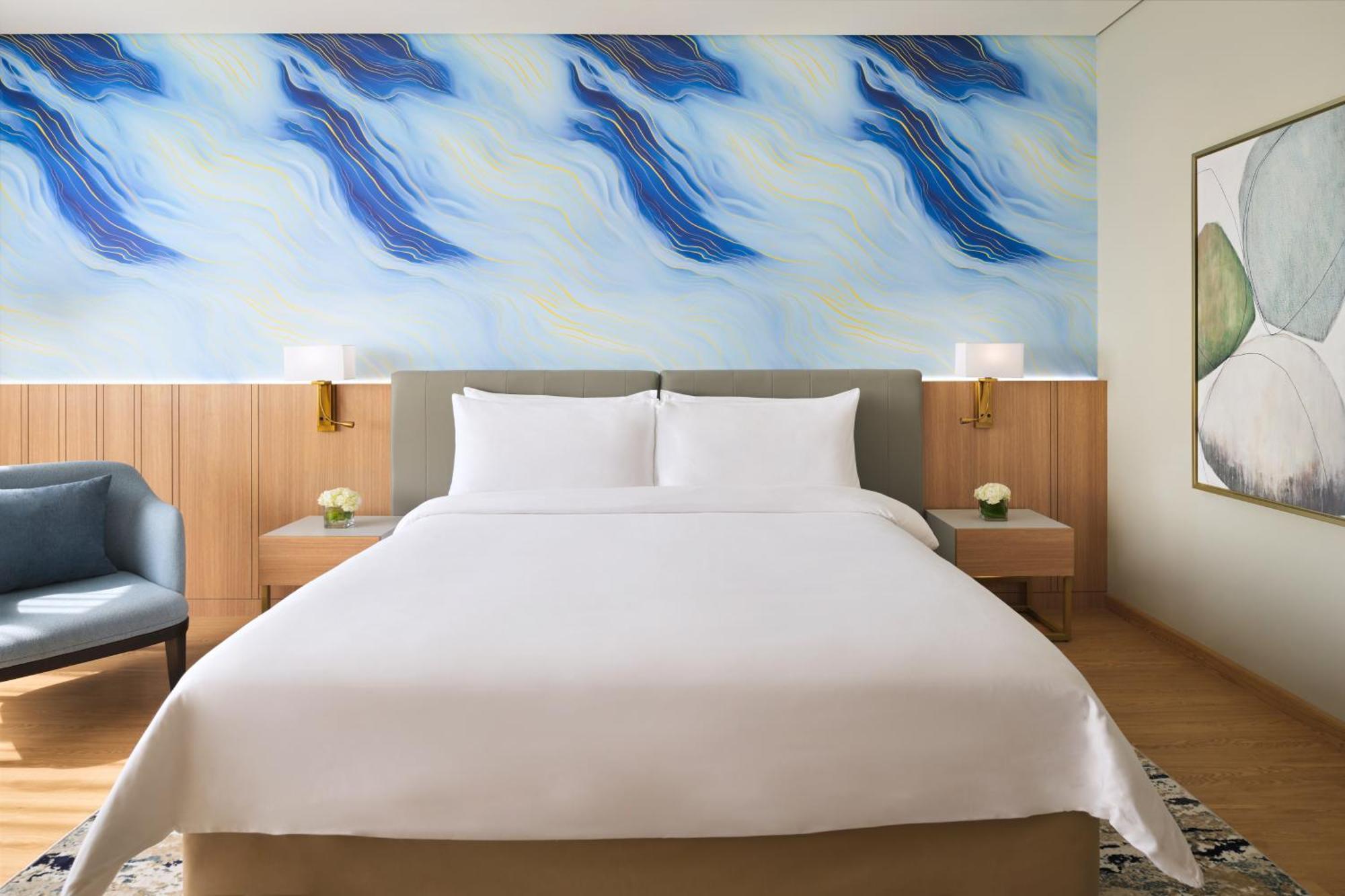Deluxe King Room Daily Shuttle to DCC Mall Al Mamzar Beach