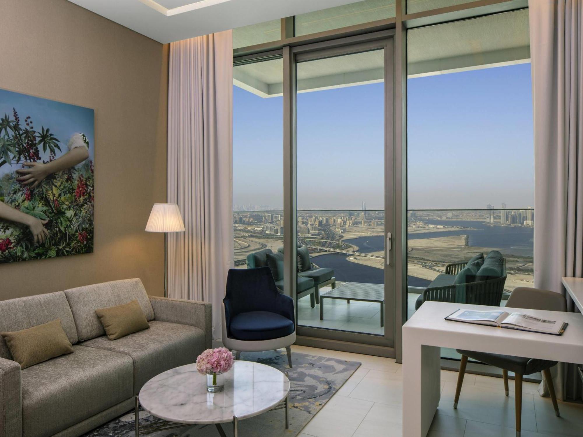Urban Living King Studio Balcony