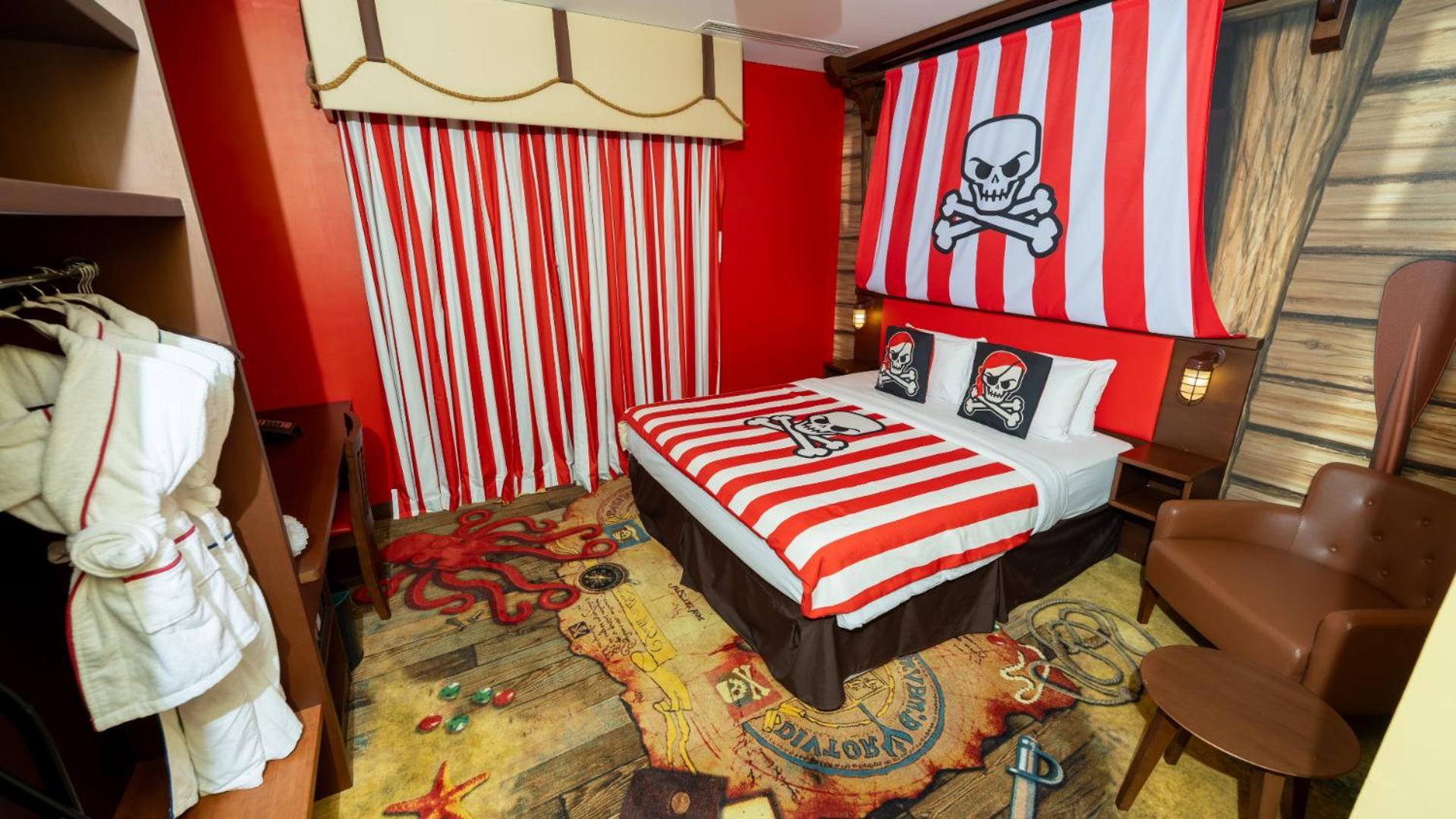 PIRATE Fully Themed Family Suite Complimentary Park Access Creative Workshops Room Treasure Hunt Kids Activities
