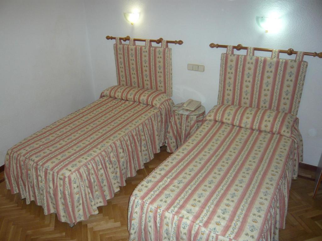 Twin Room,1580707789:JPEG
