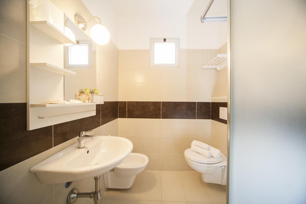 Double Room,709945504:JPEG