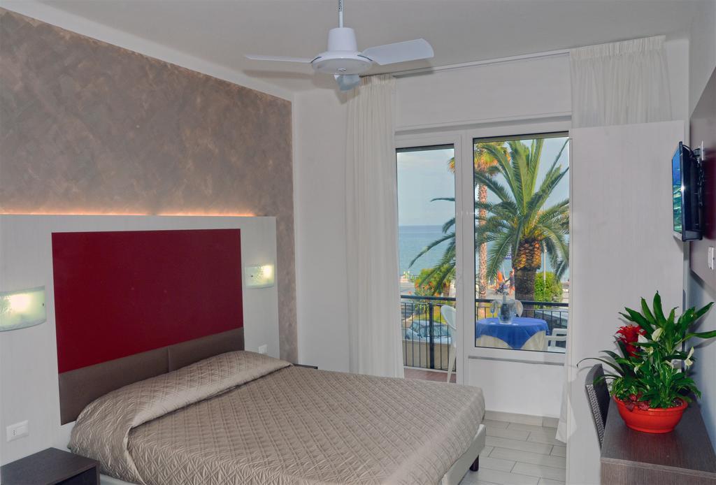 Double or Twin Room Sea View,219557984:JPEG