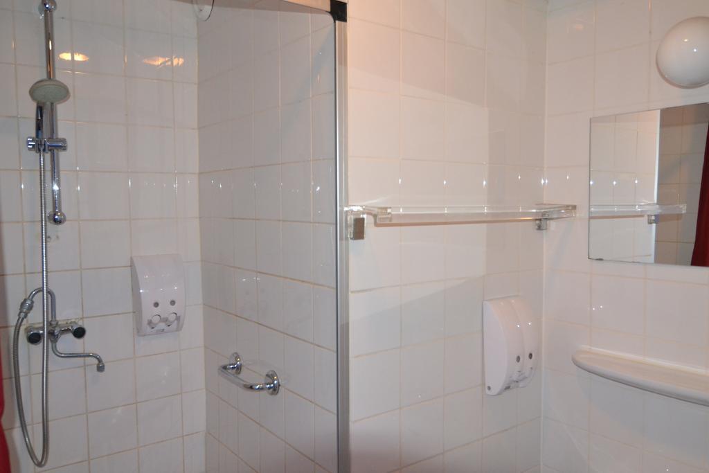 Tweepersoonskamer met 2 Aparte Bedden