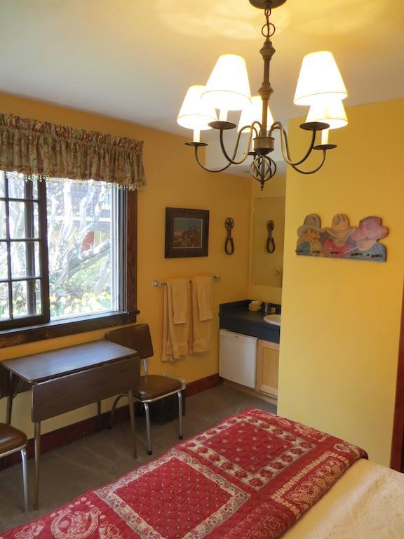 Queen Room
