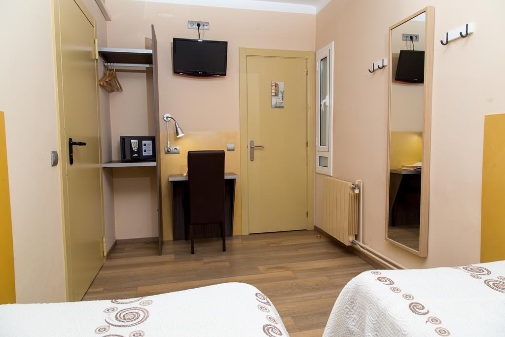 Double or Twin Room Private Bathroom,239522689:JPEG