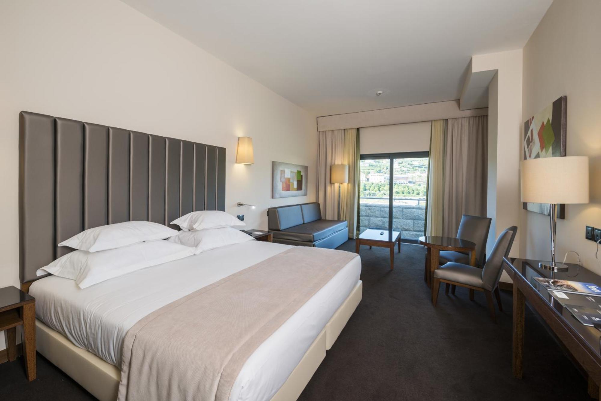 Quarto Familiar com Vista Rio