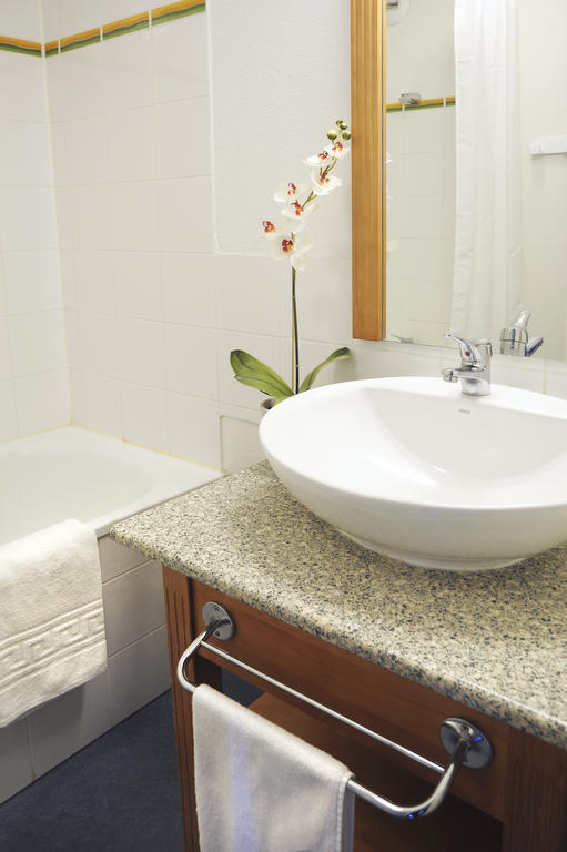 One-Bedroom Apartment (5 Adults),679521135:JPEG