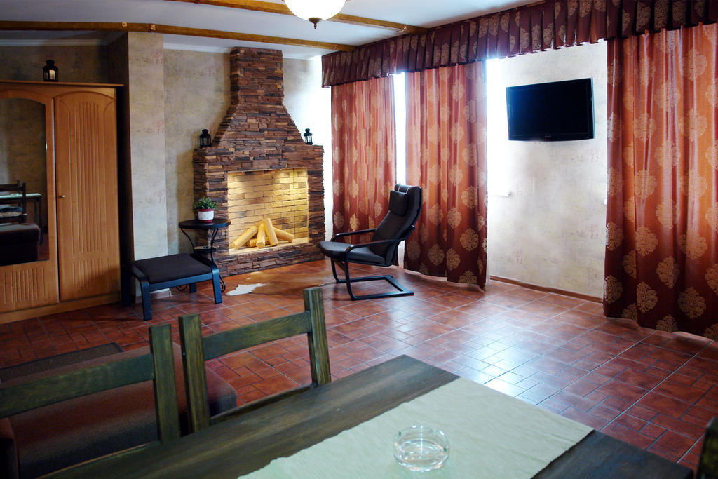 Double Room,1498879465:JPEG