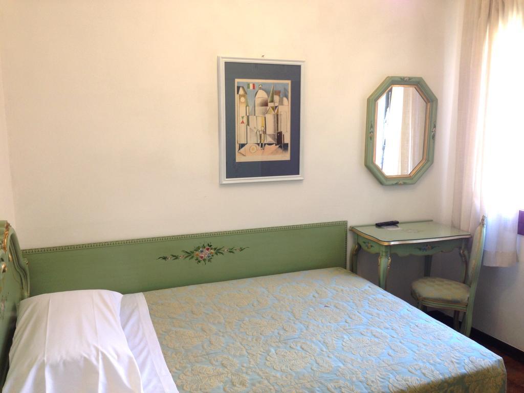 Single Room,1209371308:JPEG